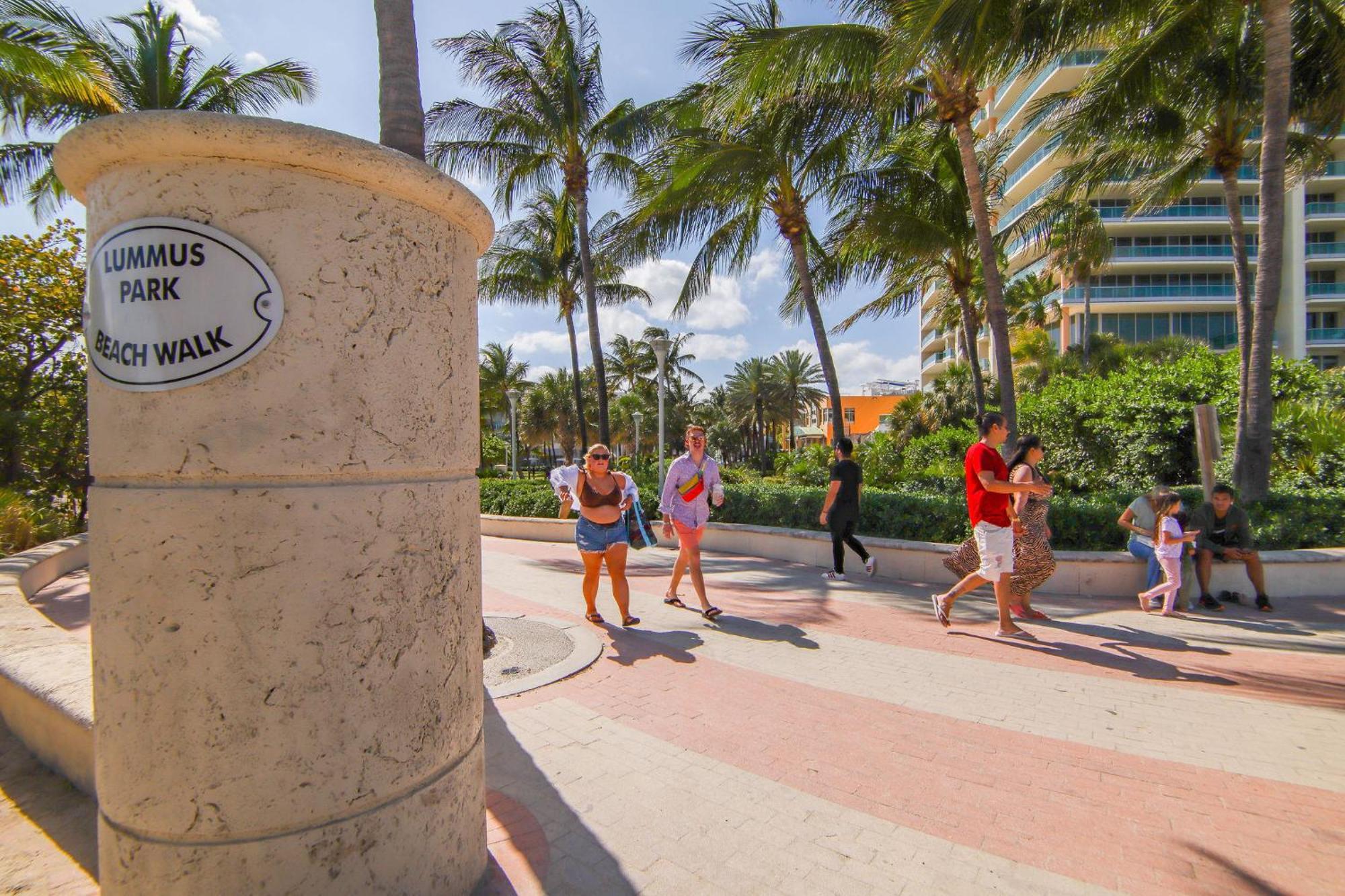 Ocean Drive Prime W/2 Queenbeds & Washer/dryer Appartement