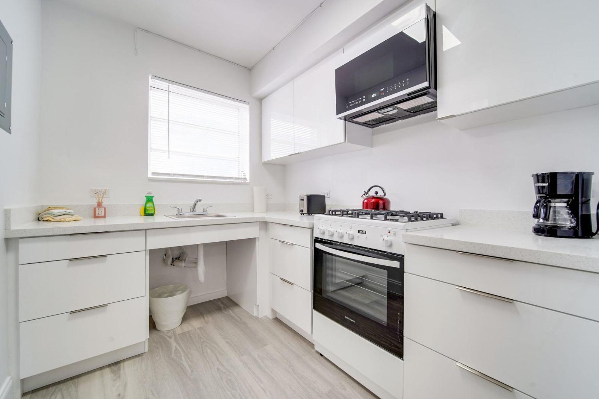 Ocean Drive Prime W/2 Queenbeds & Washer/dryer Appartement *